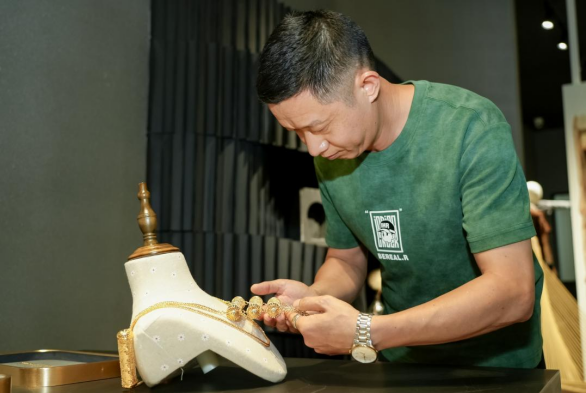 在SHEIN上卖珠宝，小镇企业靠跨境电商年入千万元