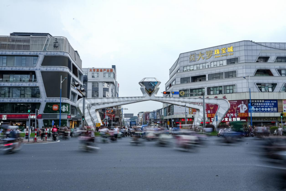 在SHEIN上卖珠宝，小镇企业靠跨境电商年入千万元
