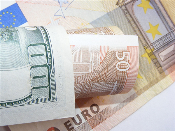 英国公司费用调整